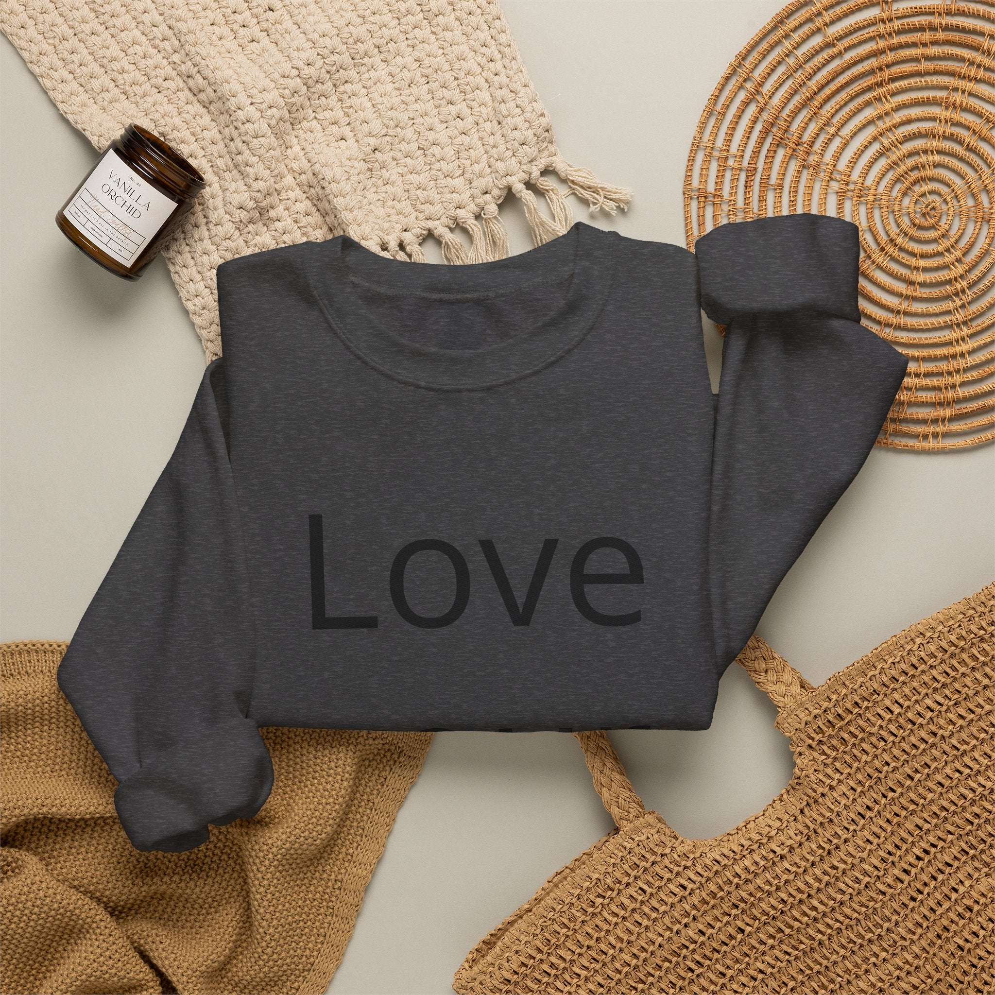 Crewneck Sweatshirt “Love Your Fate” – Minimal Inspirational Pullover