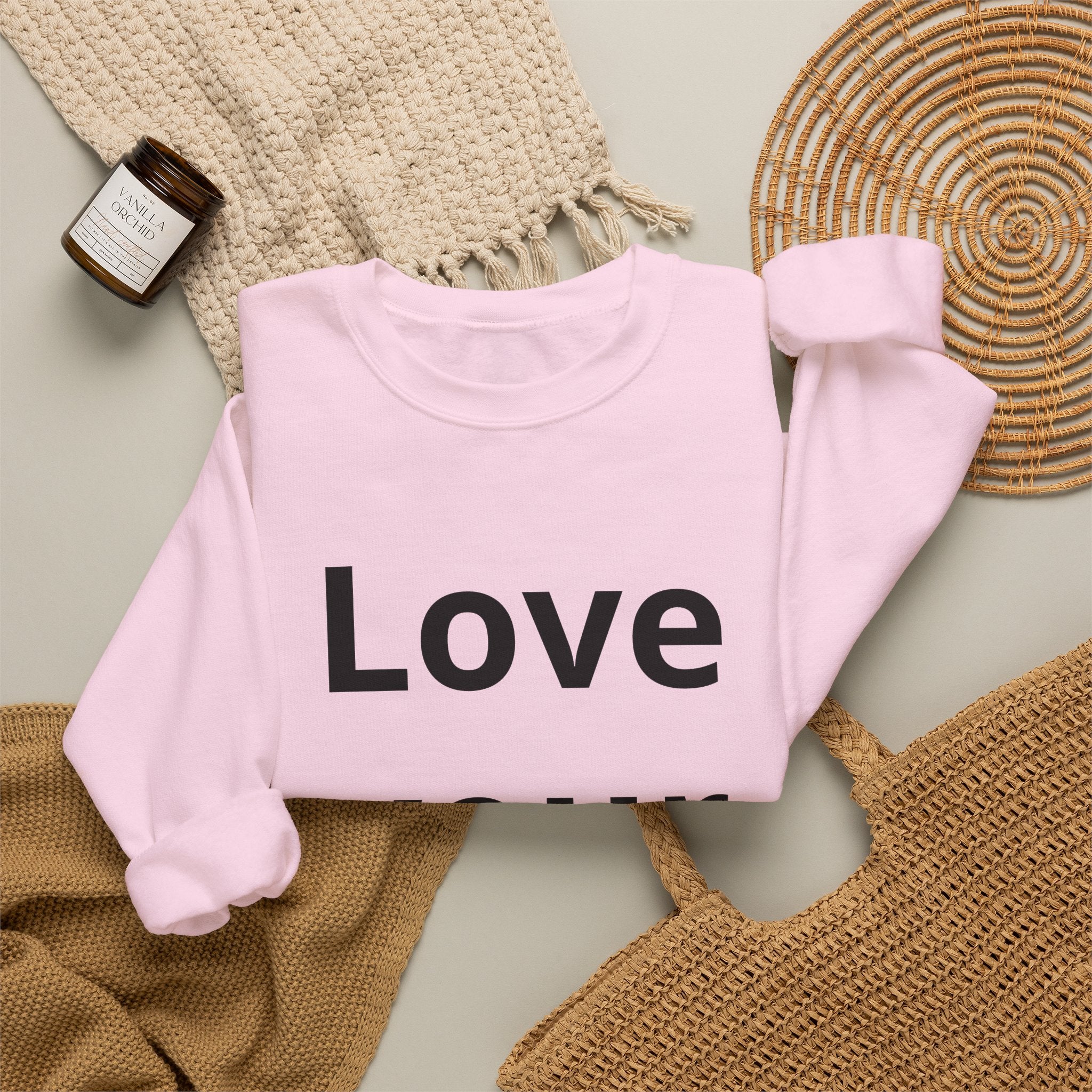 Crewneck Sweatshirt “Love Your Fate” – Minimal Inspirational Pullover