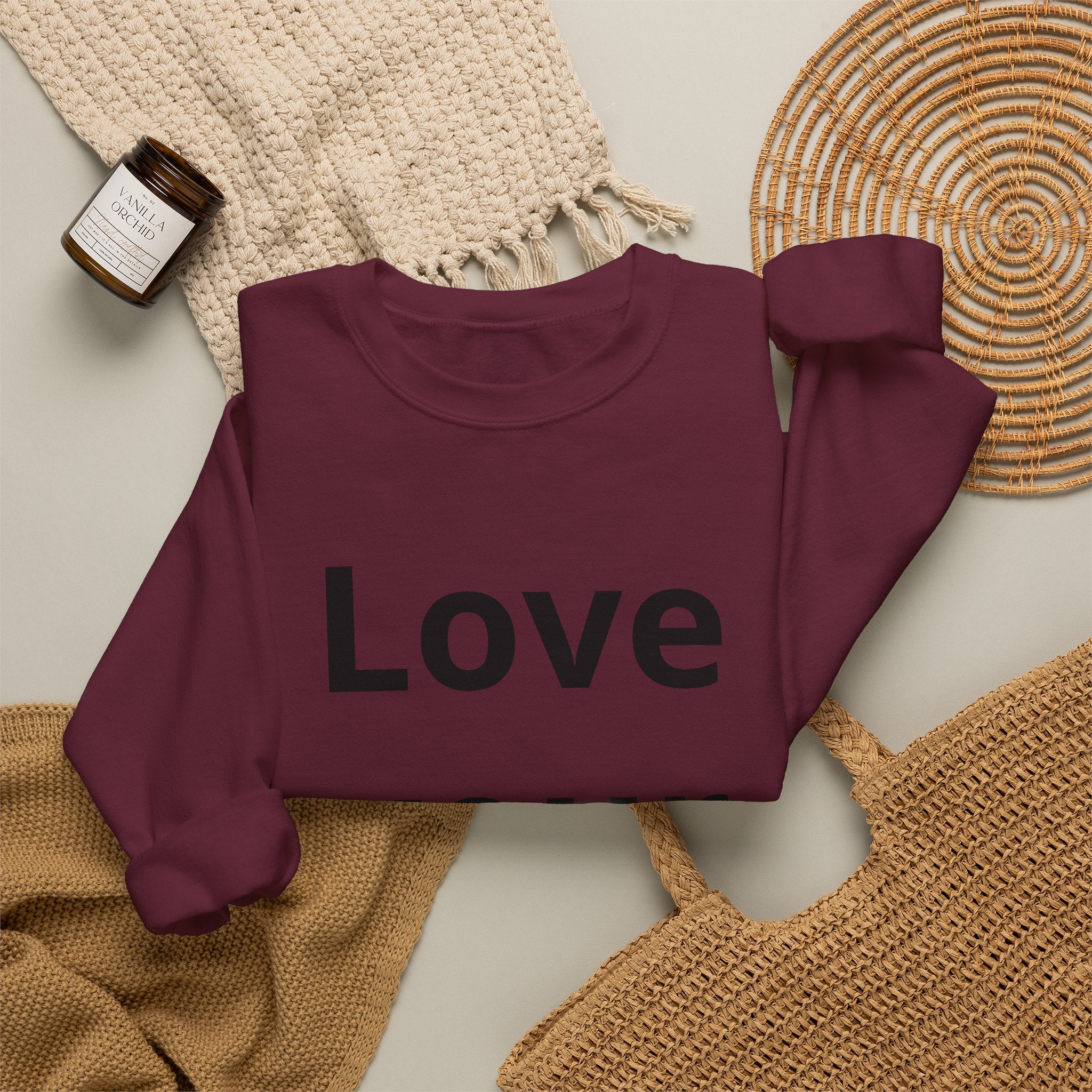 Crewneck Sweatshirt “Love Your Fate” – Minimal Inspirational Pullover