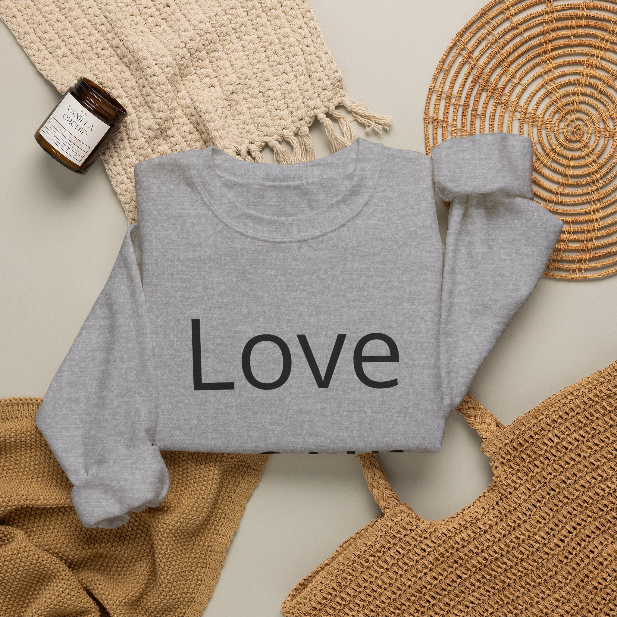 Crewneck Sweatshirt “Love Your Fate” – Minimal Inspirational Pullover